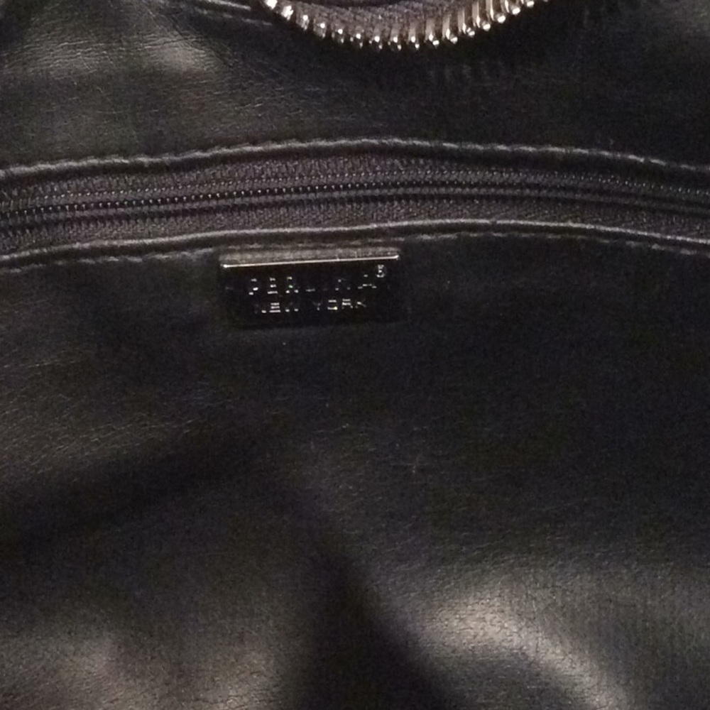 AUTHENTIC & LIKE NEW, ALL LEATHER “PERLINA” BAG - Picture 7 of 7